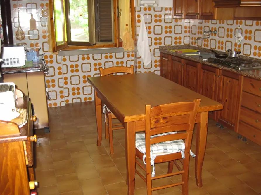 Immagine 9 di Villa in vendita  in PIAZZA DANTE ALIGHIERI a Scarperia E San Piero