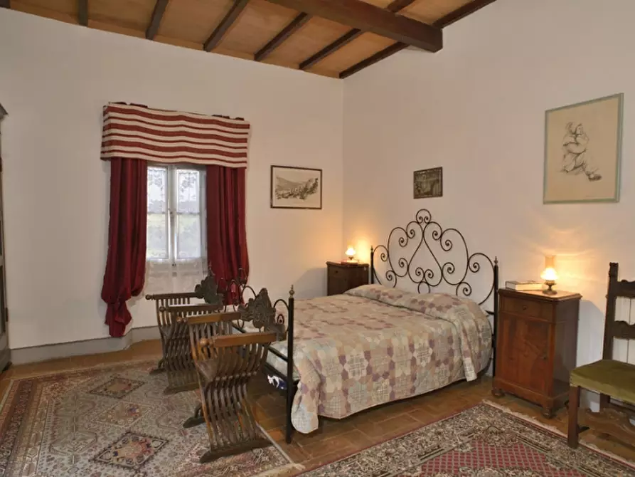 Immagine 5 di Villa in vendita  a Borgo San Lorenzo