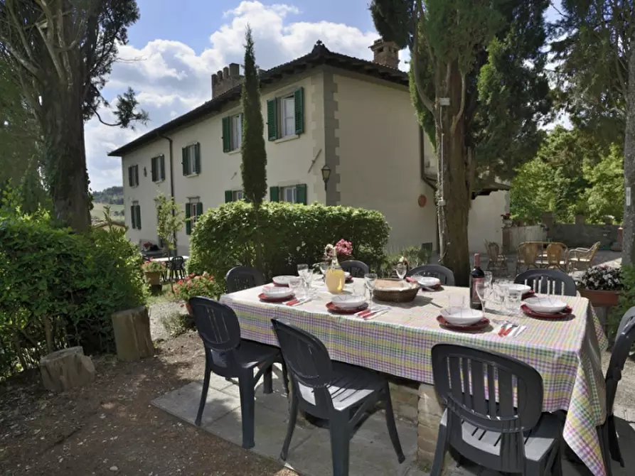Immagine 10 di Villa in vendita  a Borgo San Lorenzo