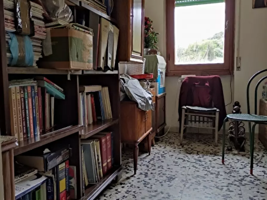 Immagine 4 di Villa in vendita  in PIAZZA DANTE ALIGHIERI a Figline E Incisa Valdarno