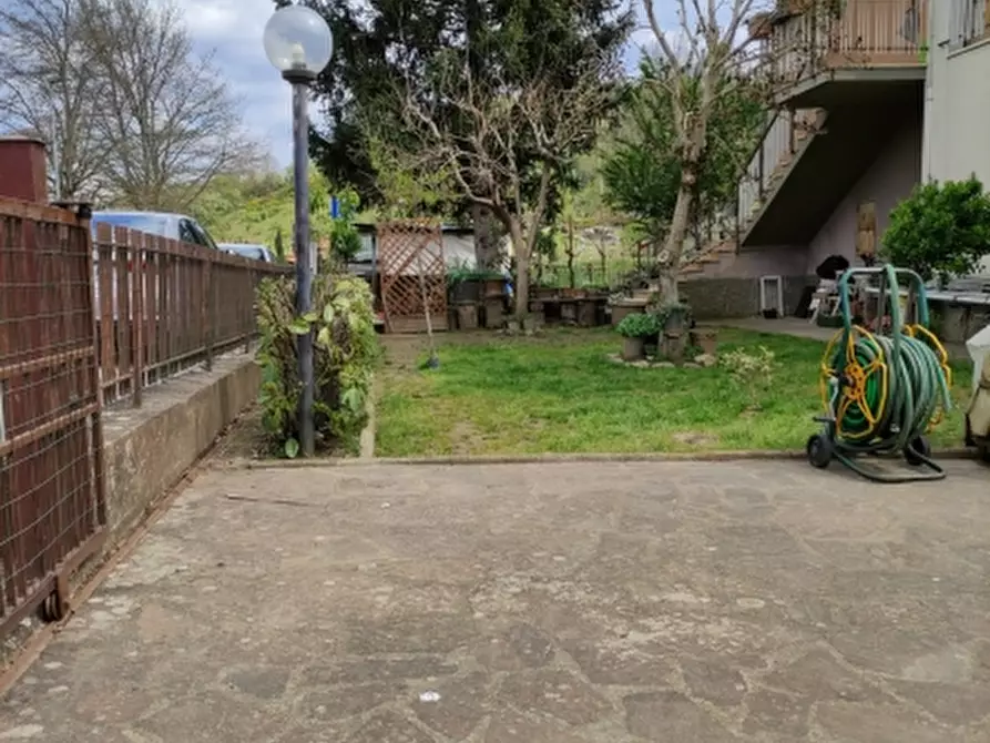 Immagine 11 di Villa in vendita  in PIAZZA DANTE ALIGHIERI a Figline E Incisa Valdarno