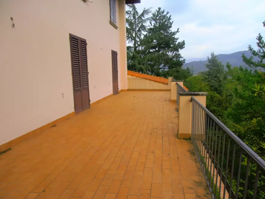 Immagine 5 di Villa in vendita  a Dicomano