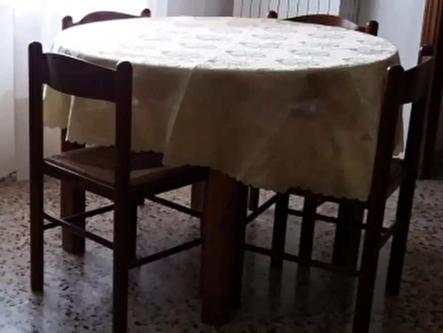 Immagine 2 di Appartamento in vendita  a Figline E Incisa Valdarno