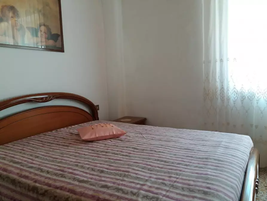 Immagine 4 di Appartamento in vendita  a Figline E Incisa Valdarno