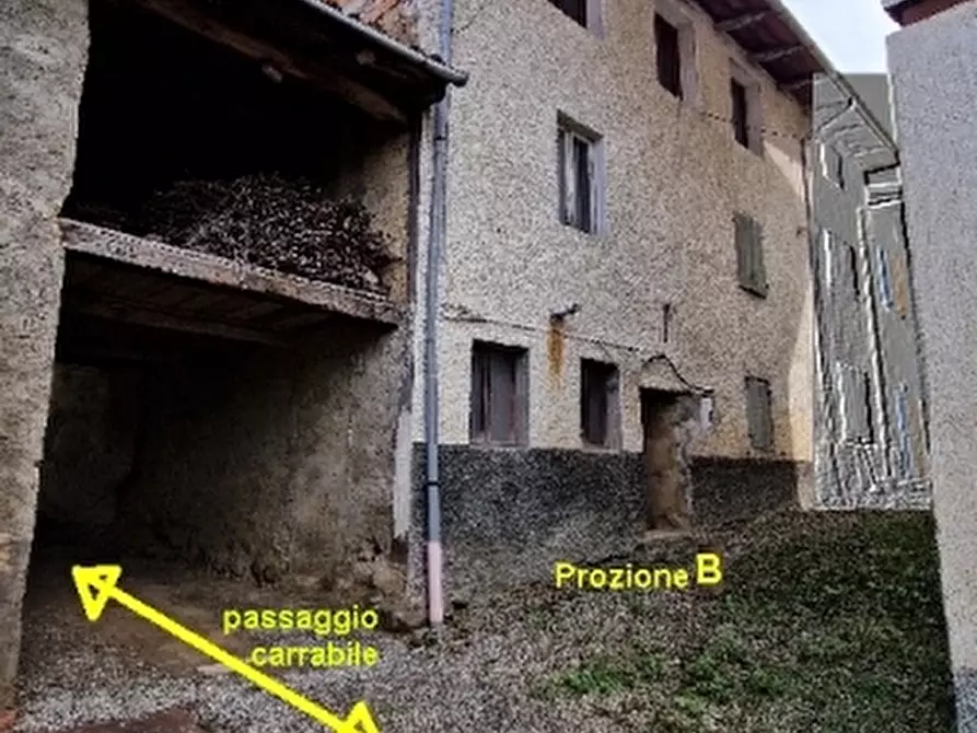 Immagine 4 di Casa bifamiliare in vendita  in VIA a Montese