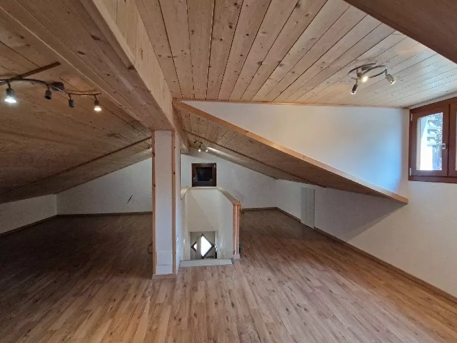 Immagine 17 di Villa in vendita  in VIA a Guiglia