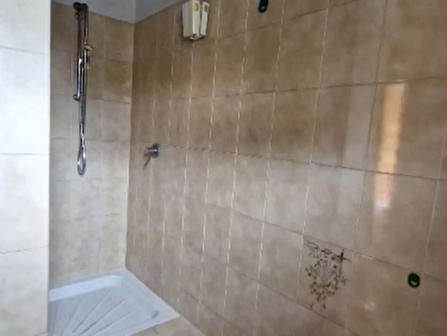 Immagine 4 di Appartamento in vendita  in VIA a Montese