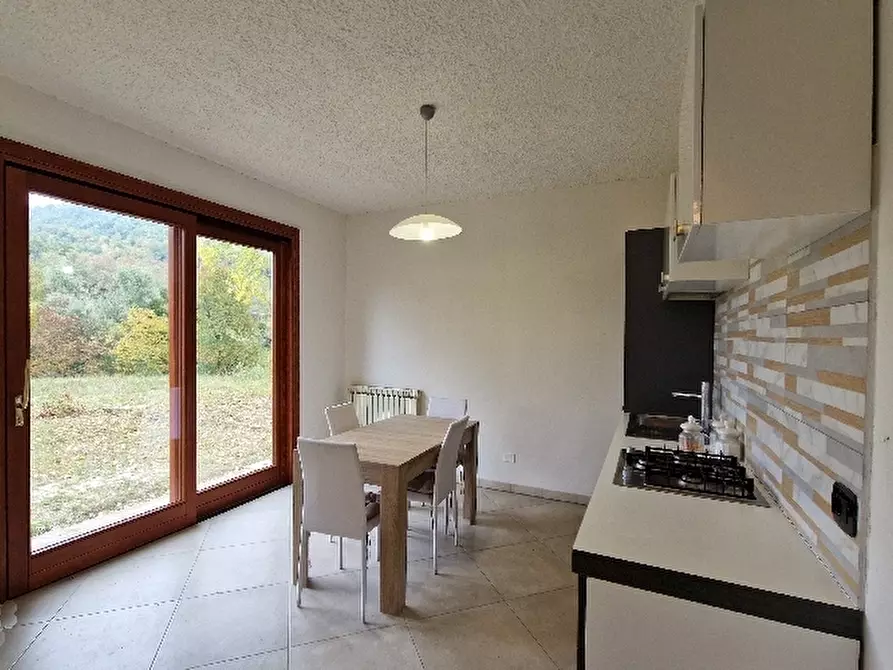 Immagine 14 di Villa in vendita  in VIA a Montese