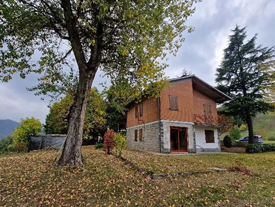 Immagine 3 di Villa in vendita  in VIA a Montese