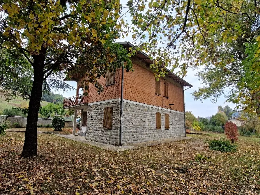 Immagine 4 di Villa in vendita  in VIA a Montese
