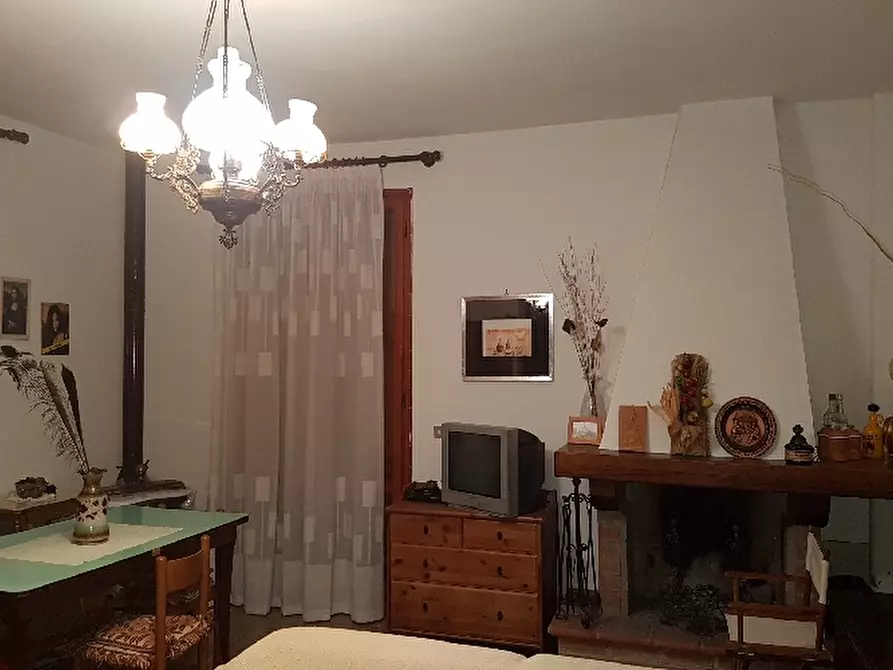 Immagine 5 di Villa in vendita  in VIA a Montese