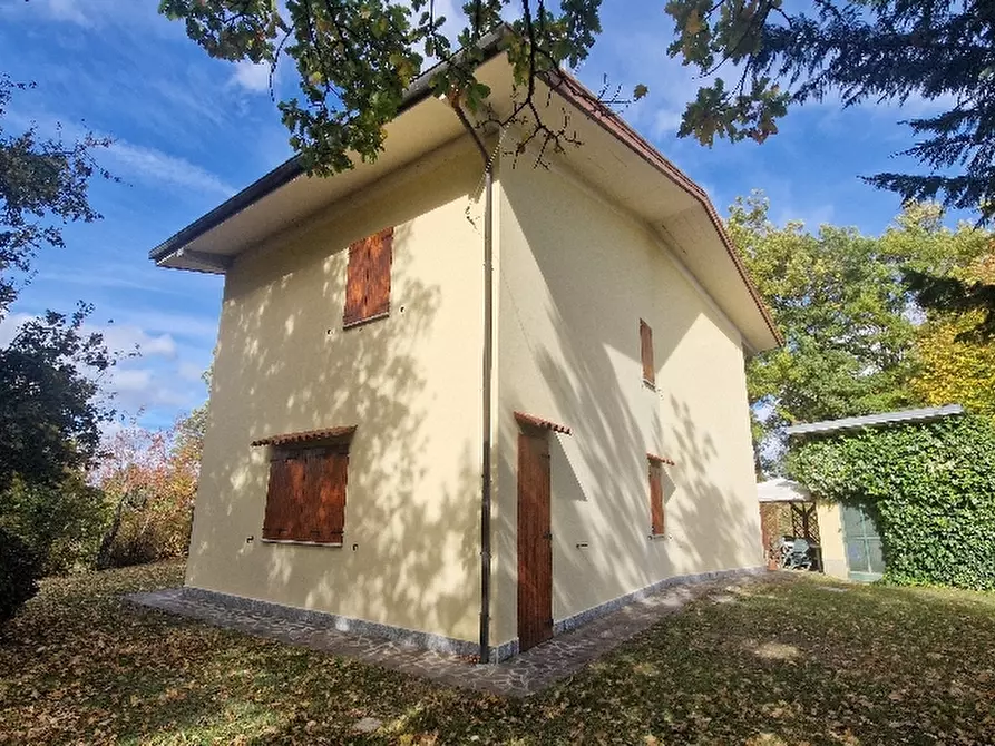 Immagine 4 di Villa in vendita  in VIA a Montese