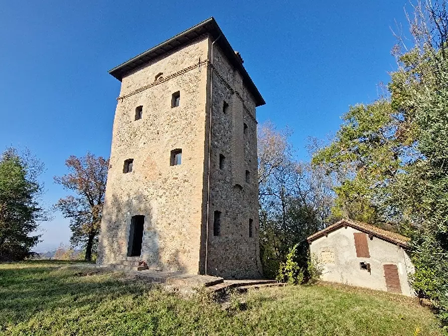Immagine 2 di Rustico / casale in vendita  in Via a Valsamoggia