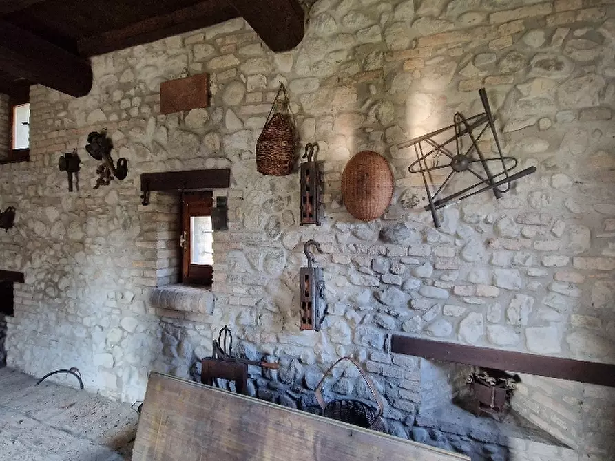 Immagine 10 di Rustico / casale in vendita  in Via a Valsamoggia