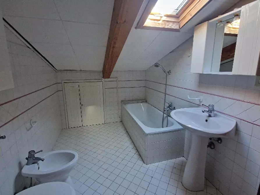 Immagine 24 di Appartamento in vendita  in VIA a Montese