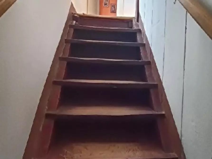 Immagine 9 di Rustico / casale in vendita  in VIA a Castel D'aiano