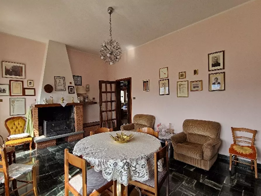 Immagine 6 di Appartamento in vendita  in VIA a Montese