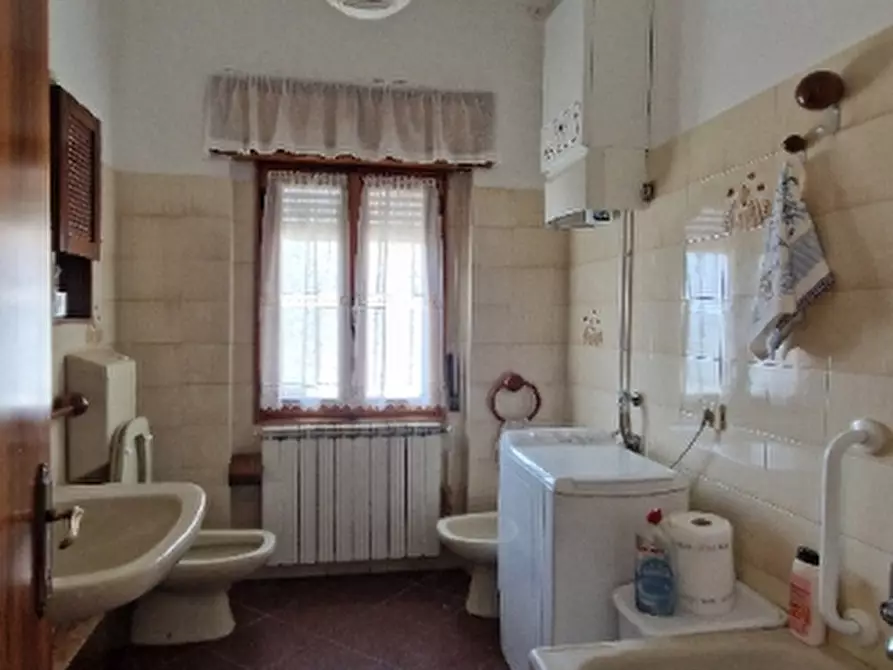 Immagine 11 di Appartamento in vendita  in VIA a Montese