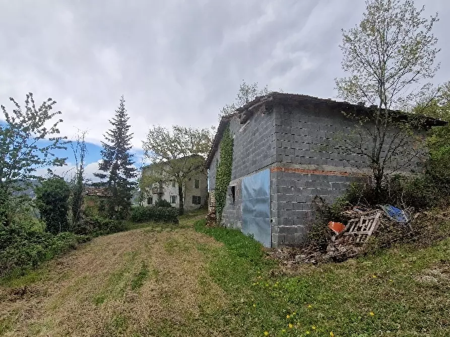 Immagine 6 di Rustico / casale in vendita  in Via a Montese