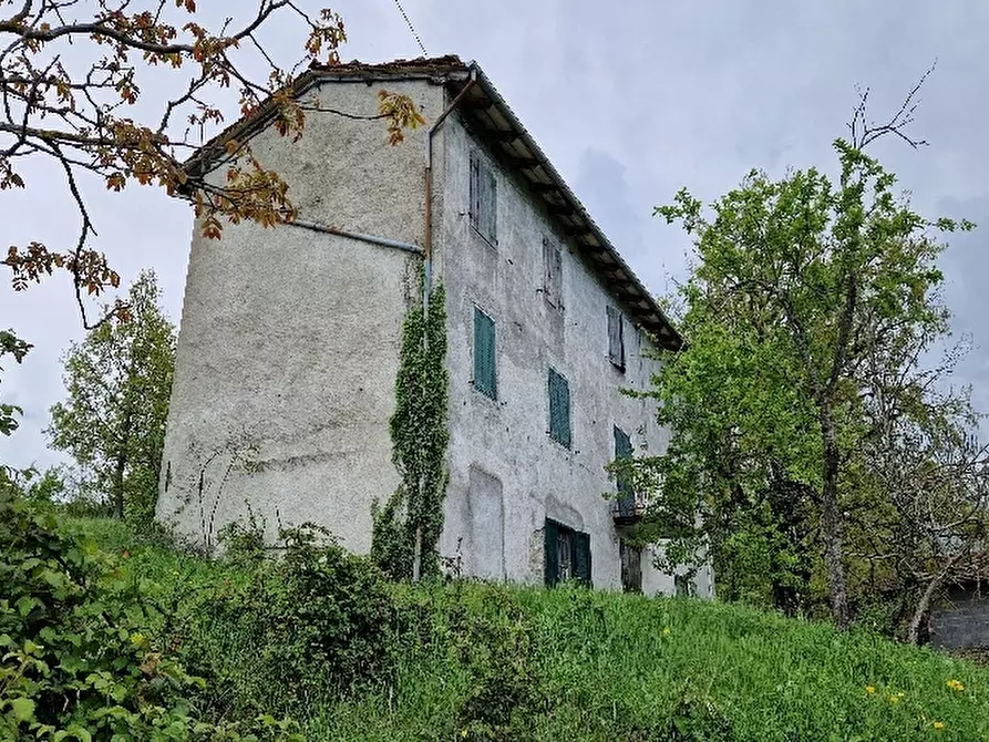 Immagine 3 di Rustico / casale in vendita  in Via a Montese