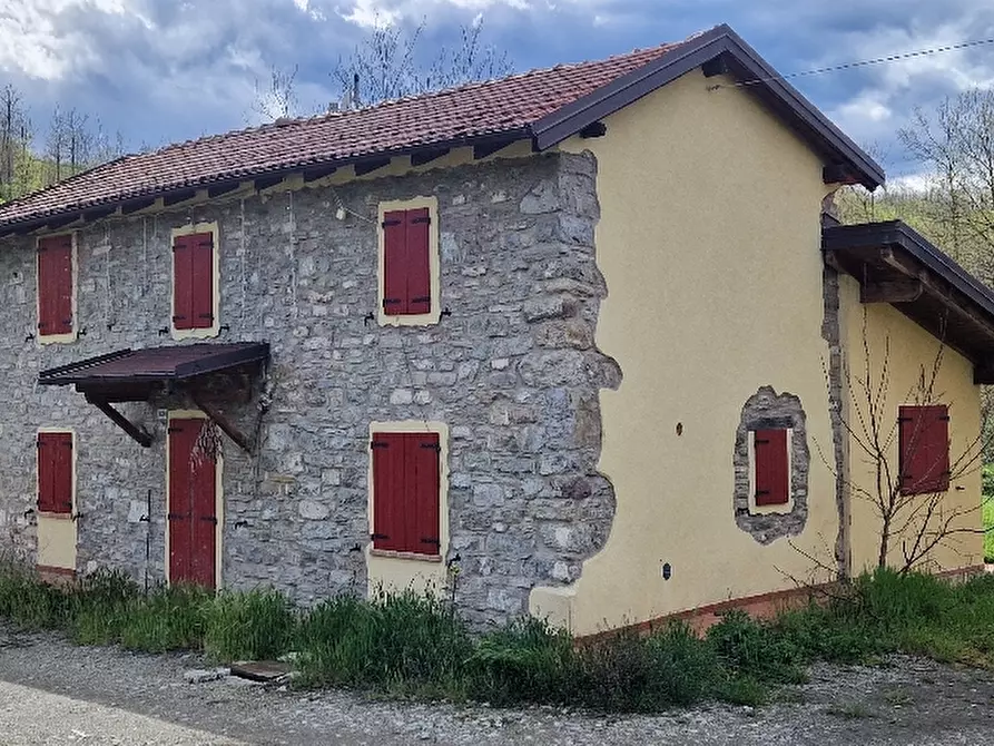 Immagine 3 di Rustico / casale in vendita  in Via a Montese