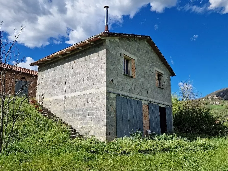 Immagine 8 di Rustico / casale in vendita  in Via a Montese