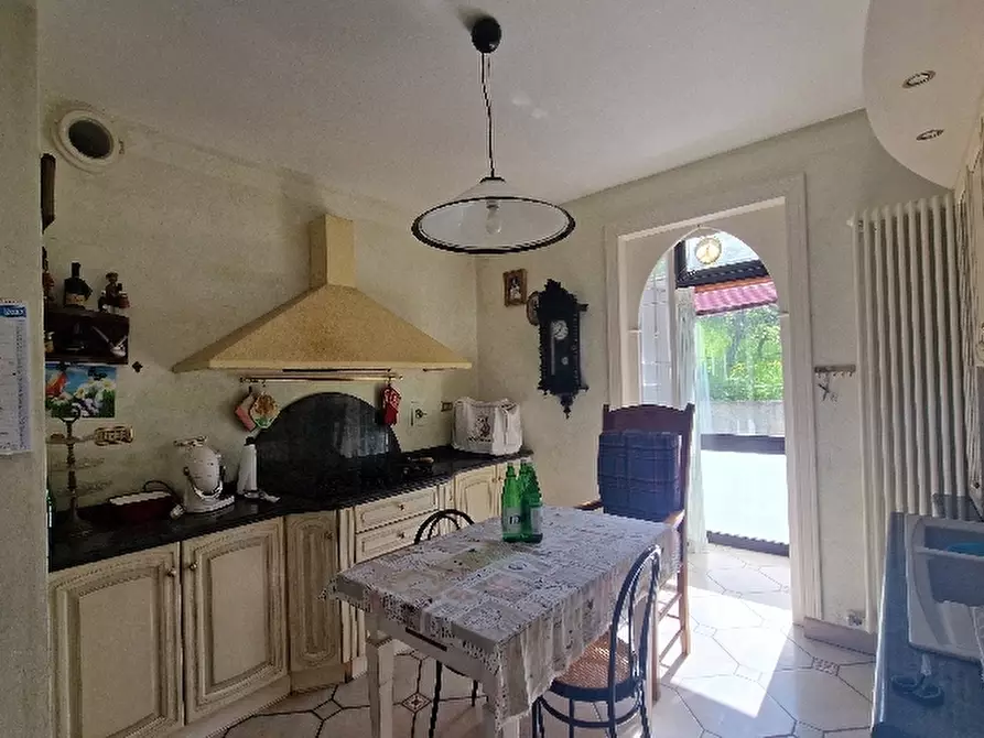 Immagine 12 di Villa in vendita  in Via a Zocca