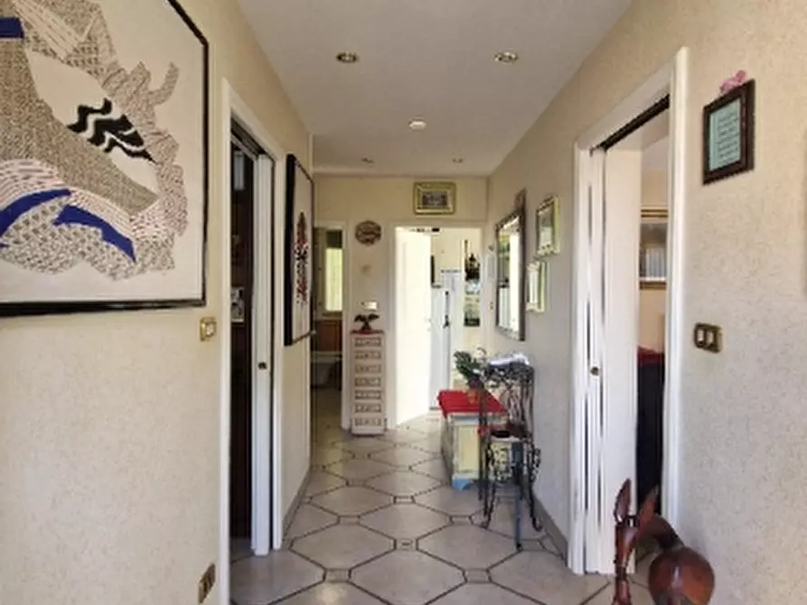 Immagine 9 di Villa in vendita  in Via a Zocca