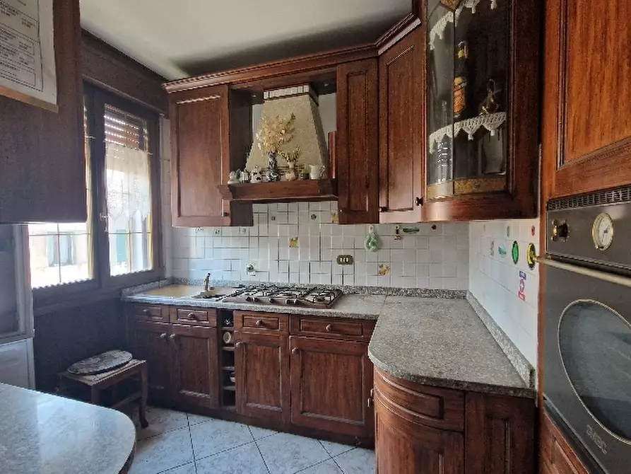 Immagine 6 di Villa in vendita  in Via a Zocca