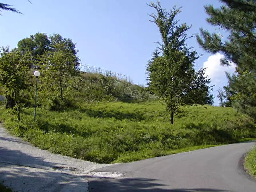 Immagine 2 di Terreno residenziale in vendita  a Castel D'aiano
