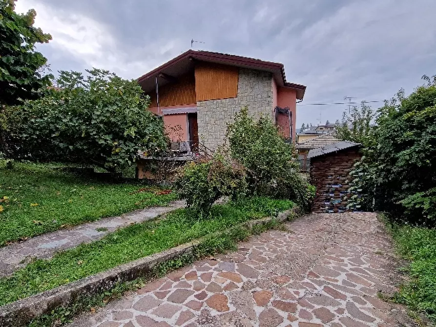 Immagine 1 di Villa in vendita  in VIA a Zocca