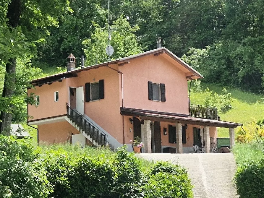 Immagine 1 di Villa in vendita  in VIA a Zocca