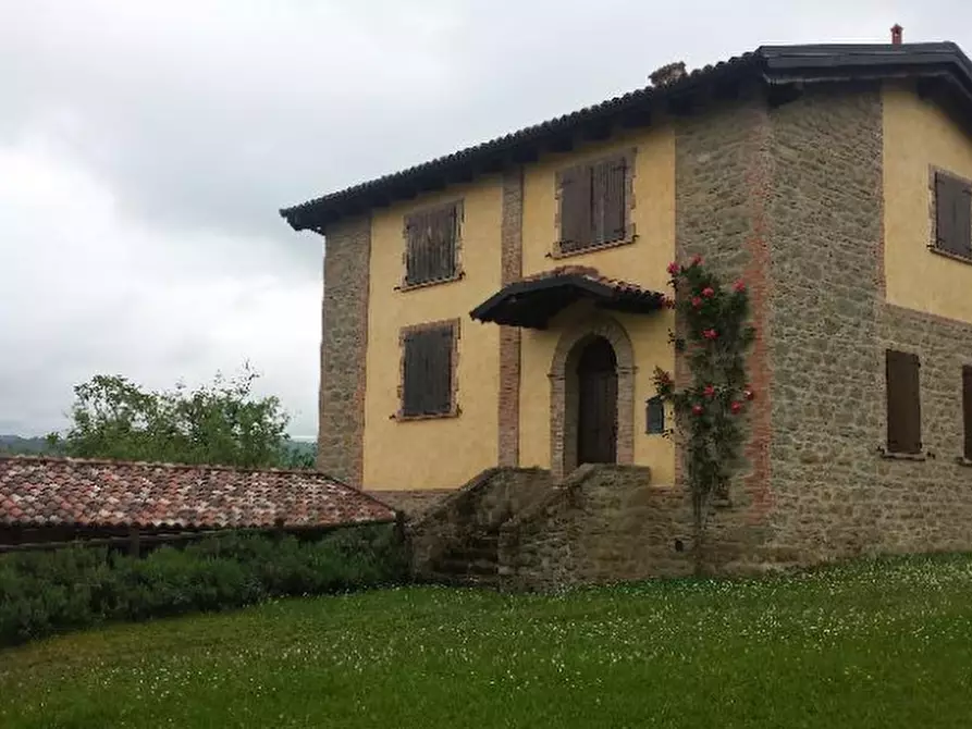 Immagine 1 di Rustico / casale in vendita  in Castel D'Aiano a Castel D'aiano