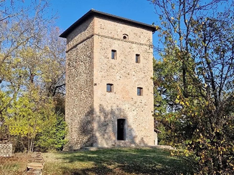 Immagine 1 di Rustico / casale in vendita  in Via a Valsamoggia