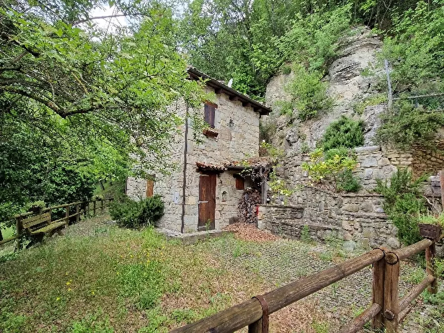 Immagine 1 di Rustico / casale in vendita  in VIA a Castel D'aiano