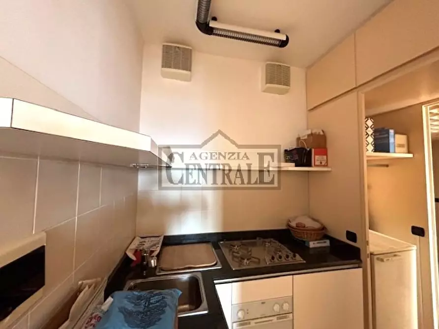 Immagine 8 di Appartamento in vendita  in VIA DUCA DEGLI ABRUZZI 44 a San Remo