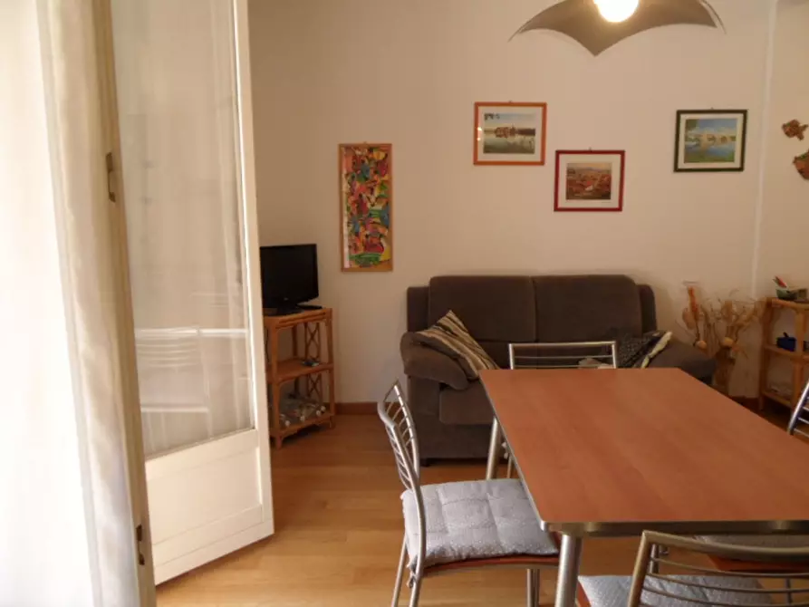 Immagine 13 di Appartamento in vendita  in via mazzini a Alassio