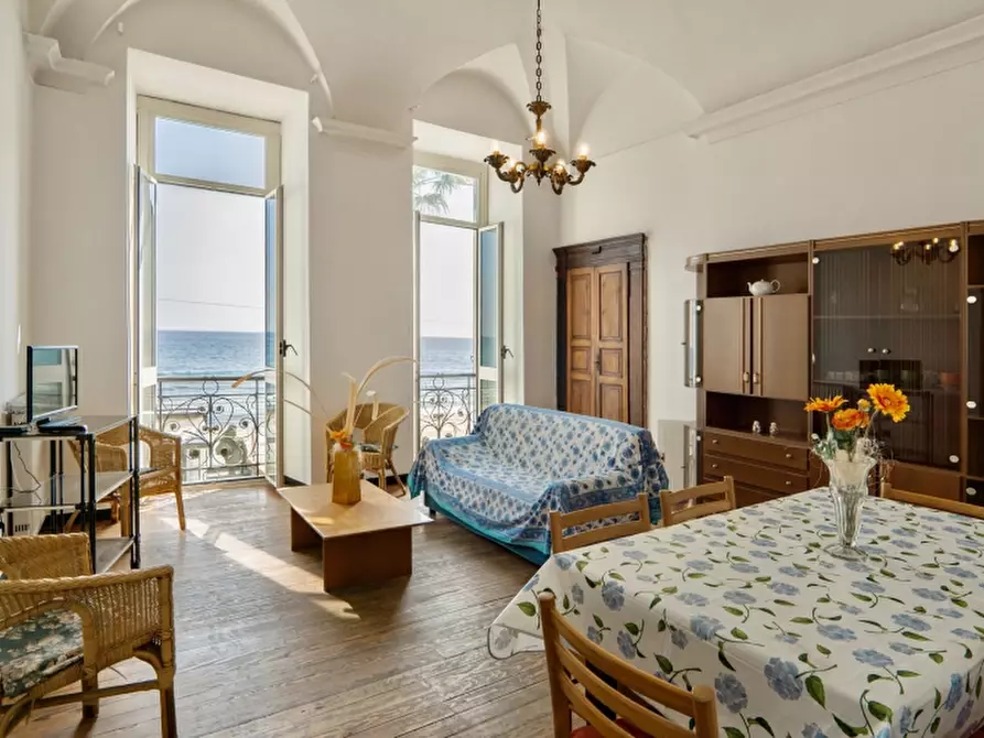 Immagine 3 di Appartamento in affitto  a Alassio