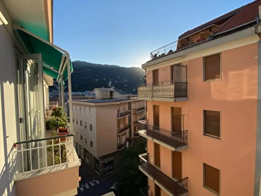 Immagine 13 di Appartamento in vendita  in via privata francesco bogliolo 13 a Alassio