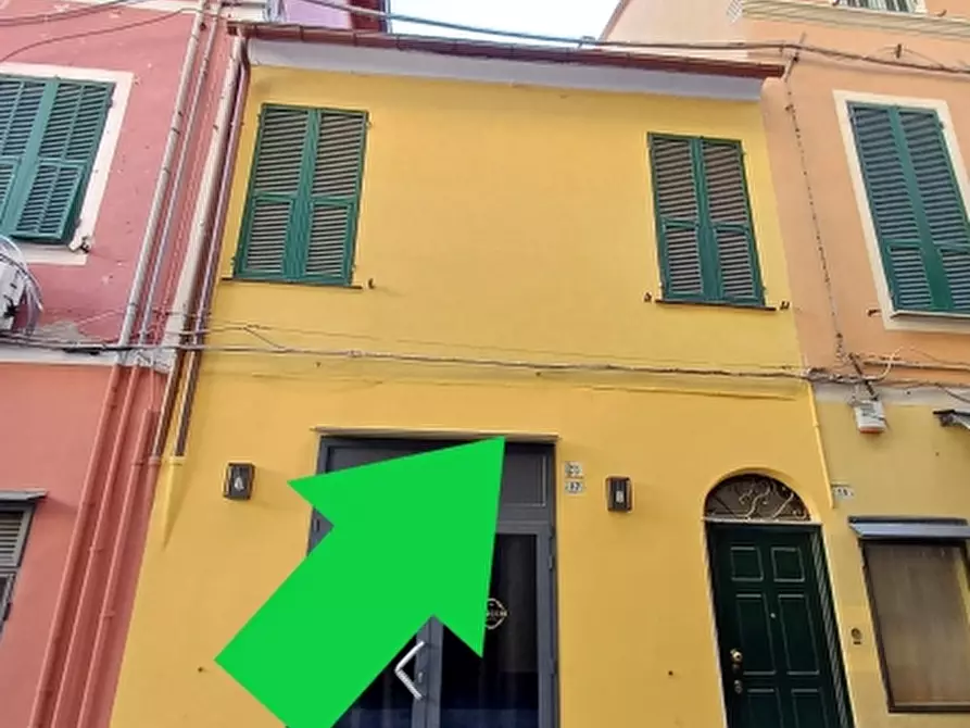 Immagine 3 di Porzione di casa in vendita  a Alassio