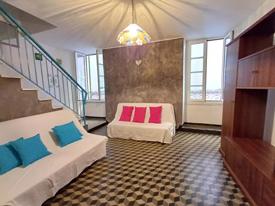 Immagine 5 di Porzione di casa in vendita  a Alassio