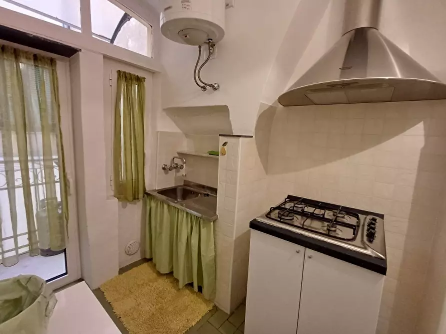 Immagine 9 di Porzione di casa in vendita  a Alassio