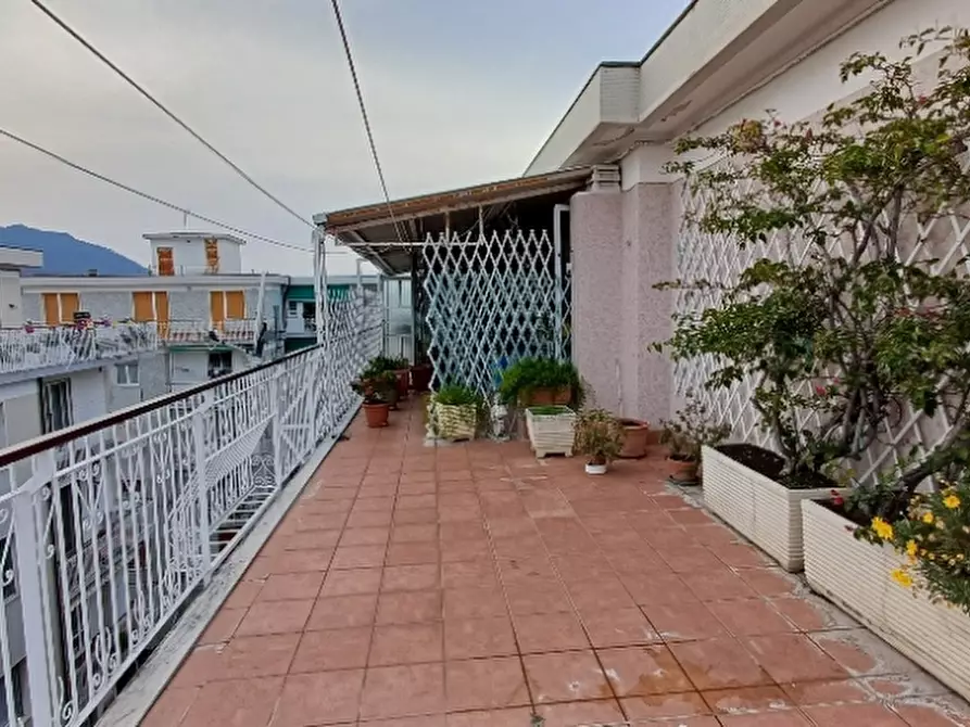 Immagine 11 di Attico in vendita  a Albenga