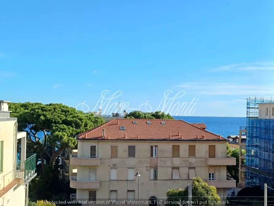 Immagine 7 di Villa in vendita  in viale sant'erasmo 1 a Alassio
