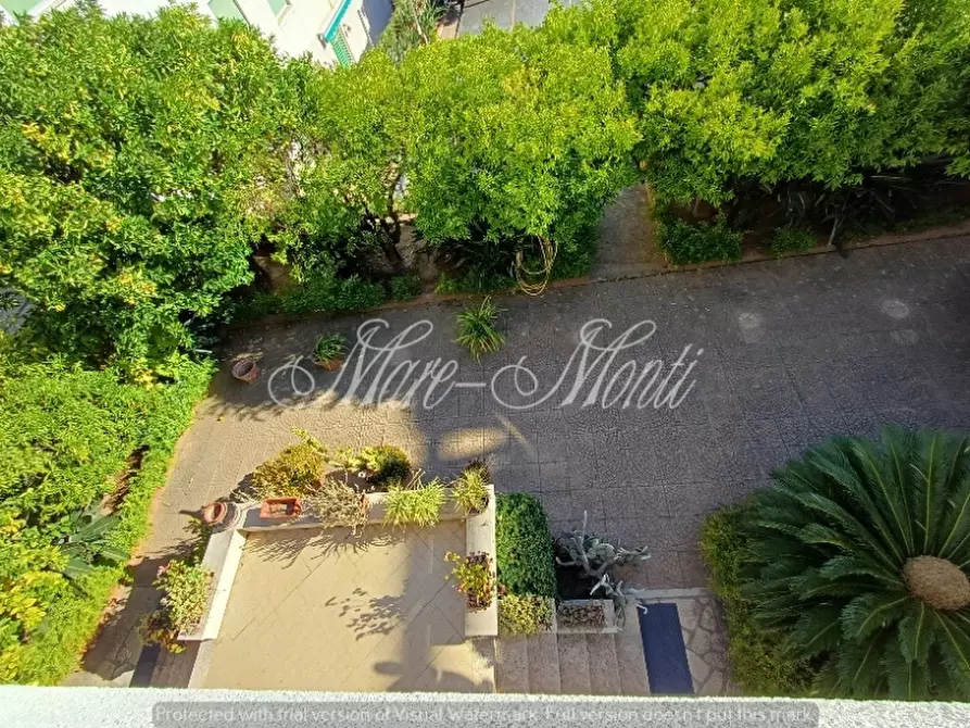 Immagine 10 di Villa in vendita  in viale sant'erasmo 1 a Alassio