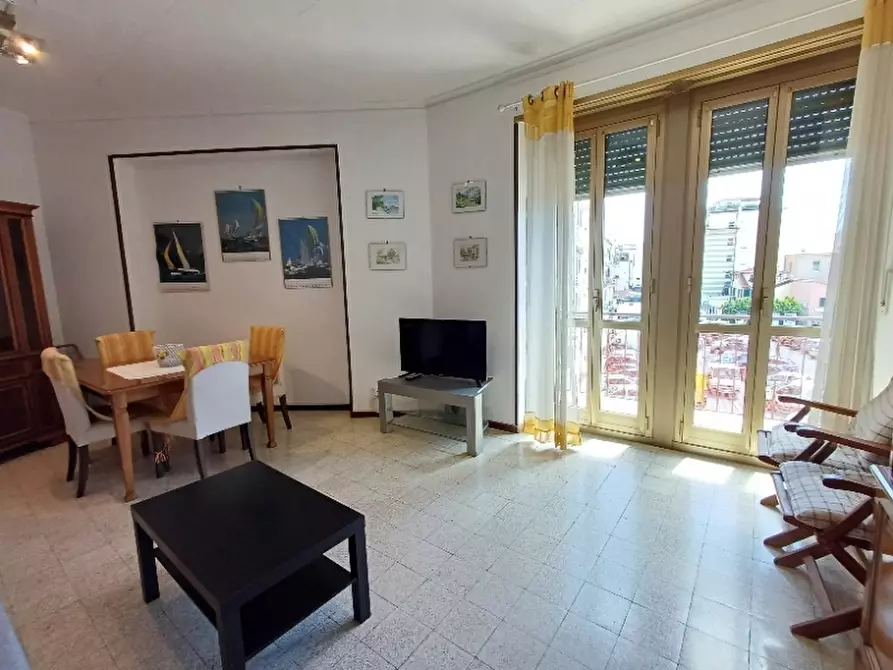 Immagine 11 di Appartamento in affitto  a Alassio