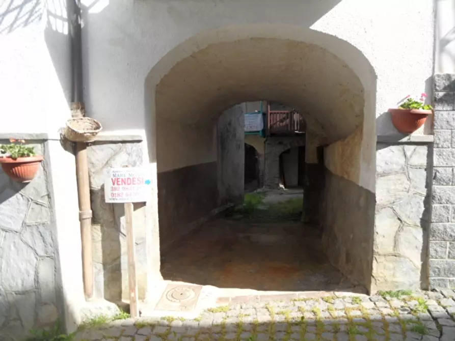 Immagine 21 di Rustico / casale in vendita  a Garessio