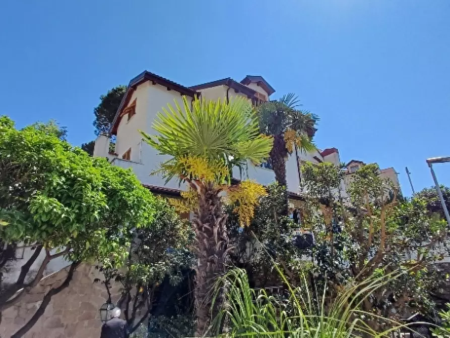 Immagine 29 di Villa in vendita  in via solibena a Alassio