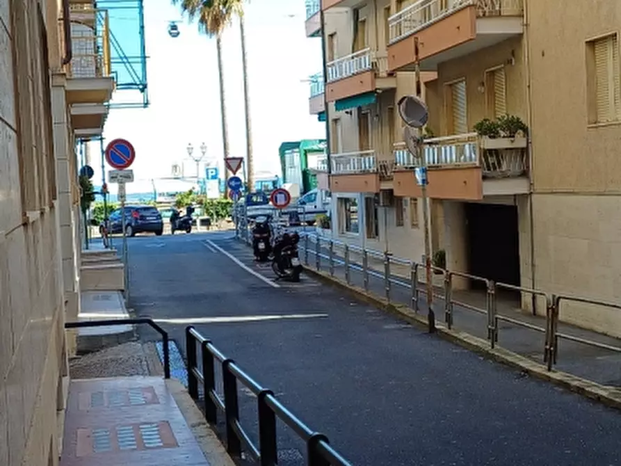 Immagine 16 di Appartamento in affitto  a Alassio