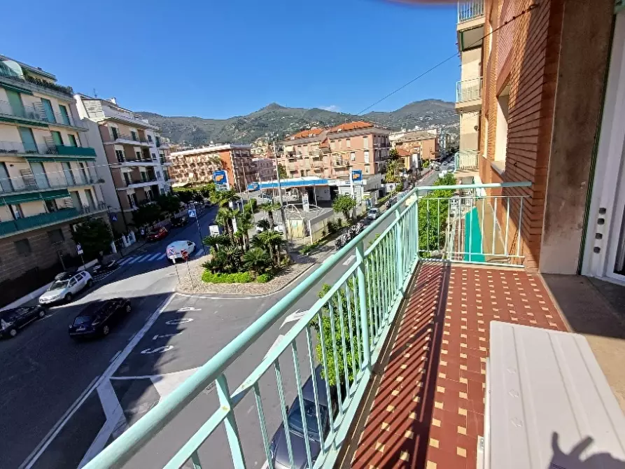 Immagine 18 di Appartamento in affitto  a Alassio